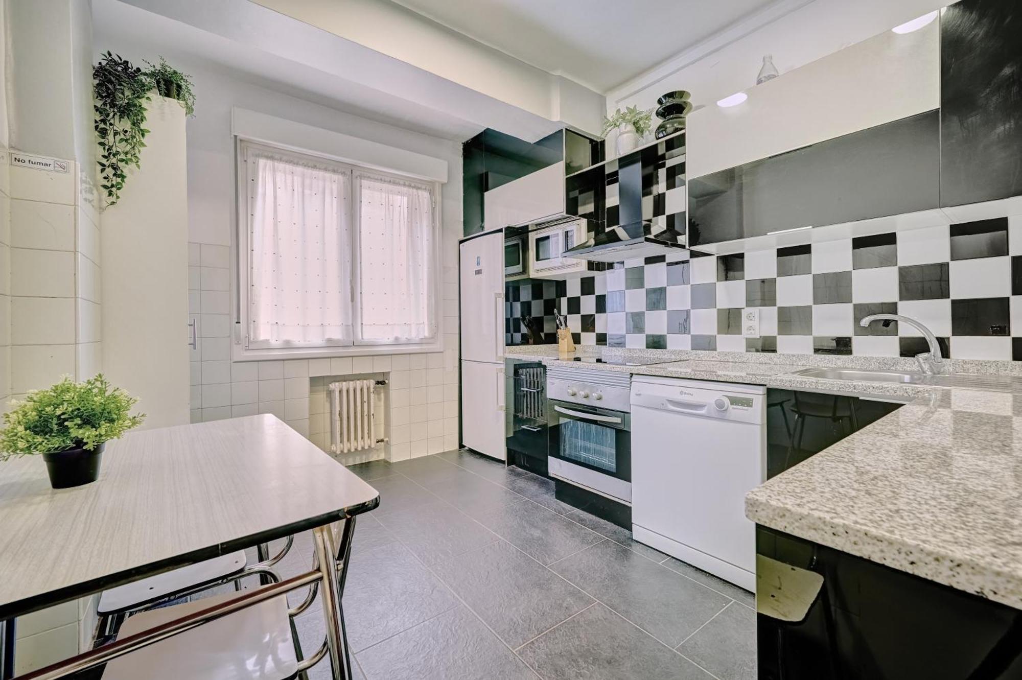 Monasterio By Clabao Apartment ปัมโปลนา ภายนอก รูปภาพ