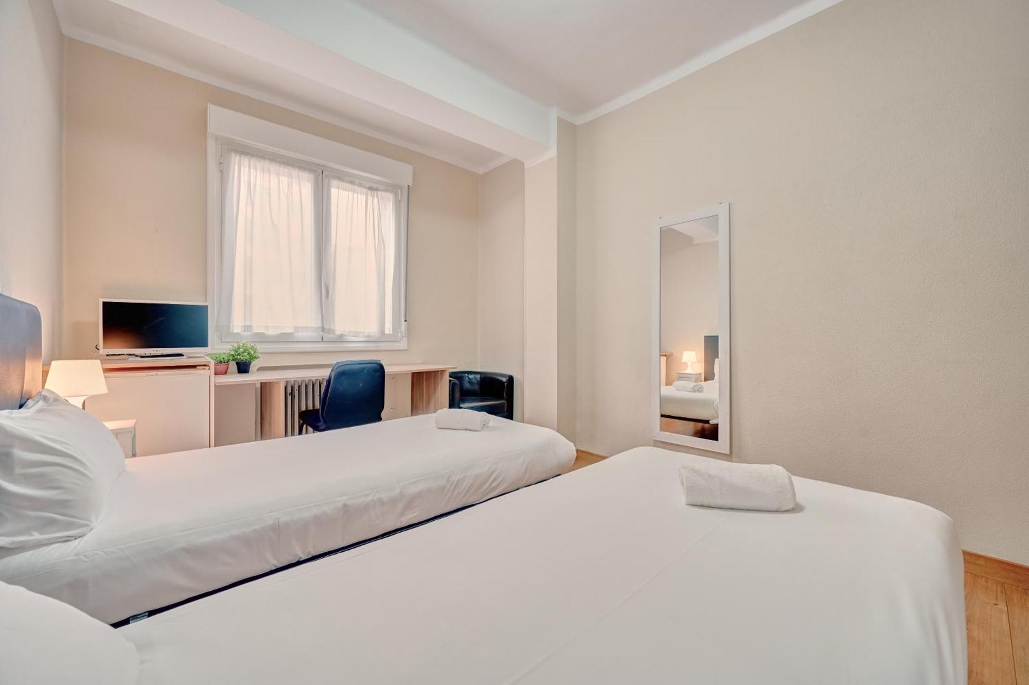Monasterio By Clabao Apartment ปัมโปลนา ภายนอก รูปภาพ